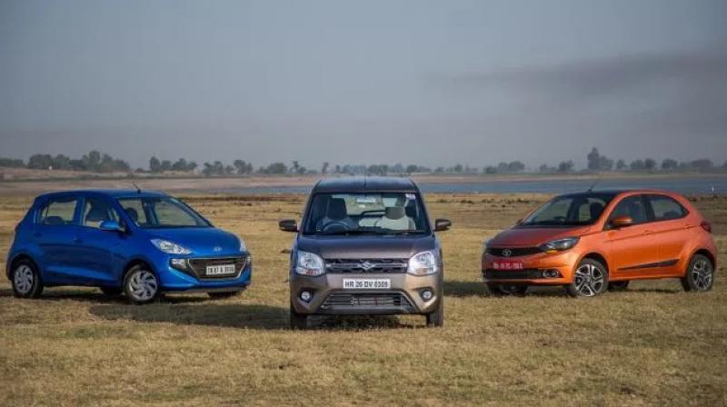 Is Maruti WagonR more fuel efficient than Hyundai Santro and Tata Tiago?