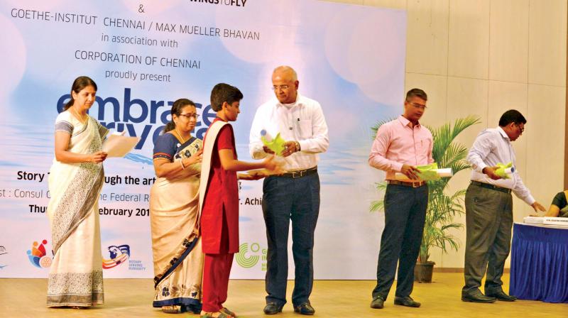 Sivagami receives certificate.