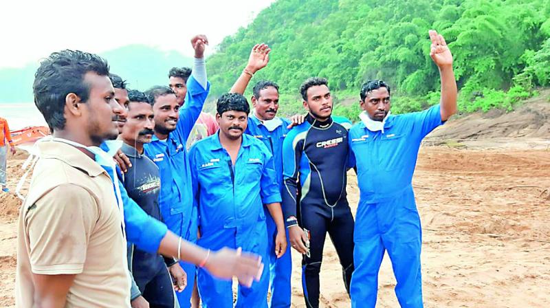 Vijayawada: Team used conventional practice to salvage boat
