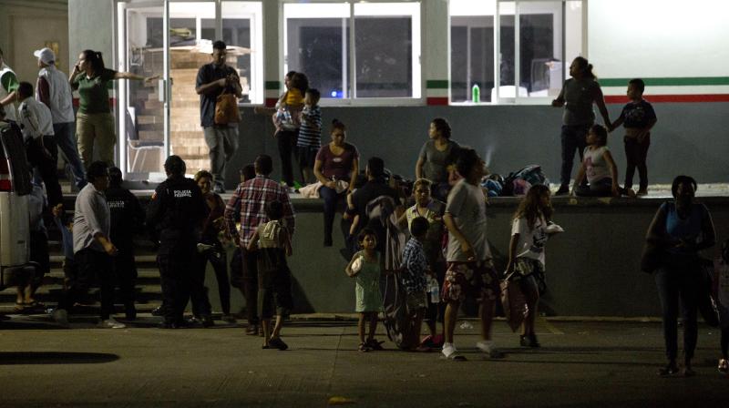 As many as 1000 migrants escape from Mexico\s detention centre
