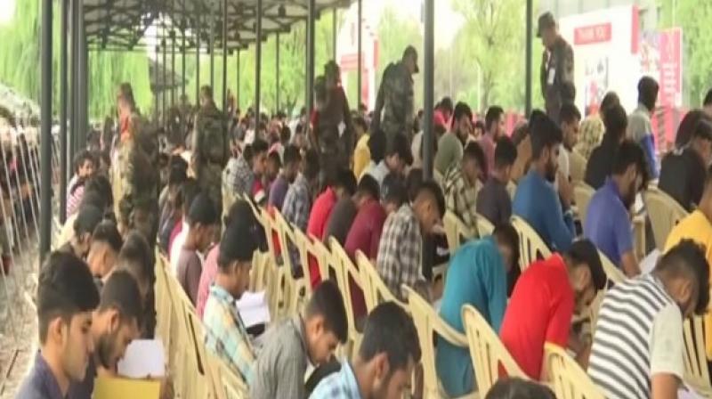 Kashmiri youth take army recruitment test, urge others to contribute to nation