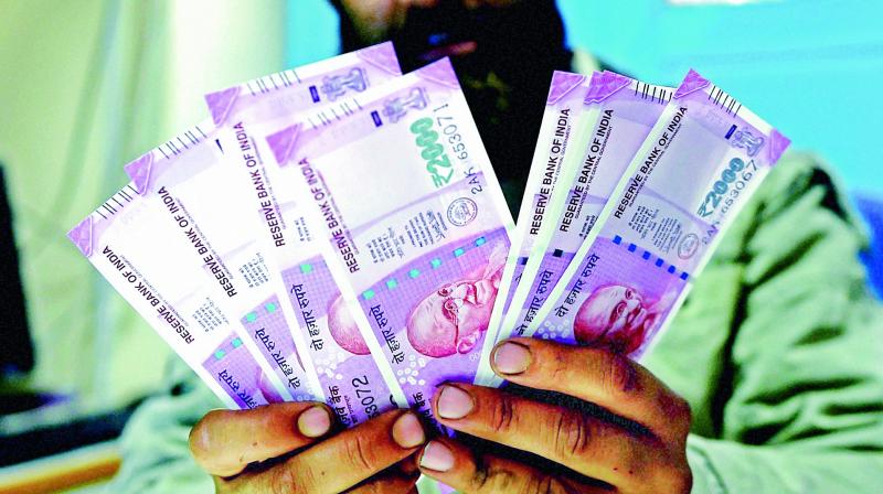 Smaller businesses were refusing to accept the Rs 2,000 notes for lack of lesser denomination notes. (Representational image)