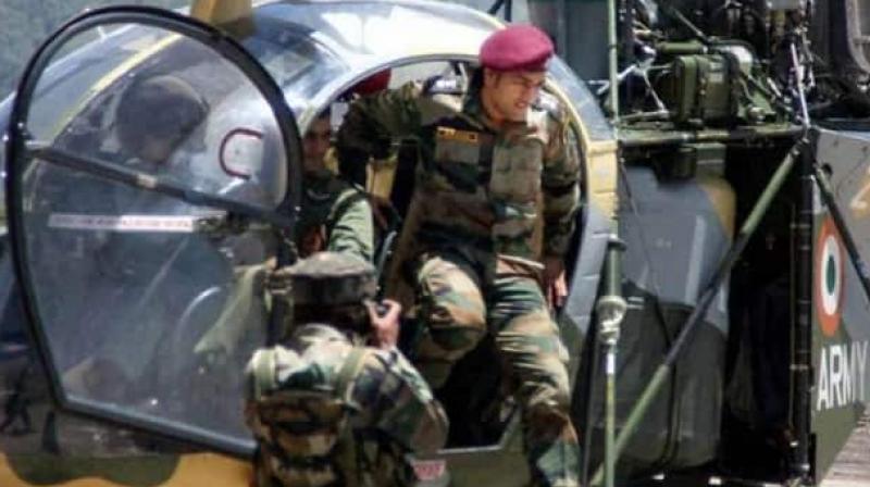 Lieutenant Colonel MS Dhoni gets a hostile reception in Kashmir; watch video