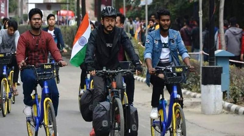 Student completes 9 day cycling from Jammu to Delhi for fund raising