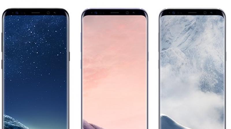 Galaxy S8 and Galaxy S8+ in Black Sky, Orchid Grey and Arctic Silver colour.