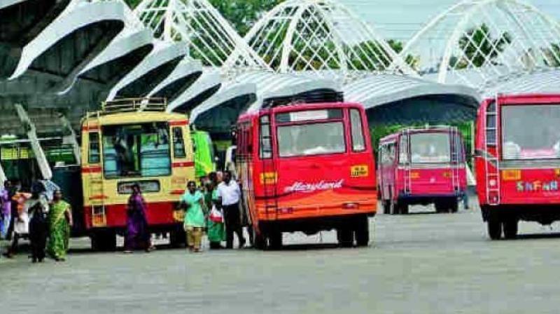 TSRTC unions begin indefinite strike in Telangana, commuters hit