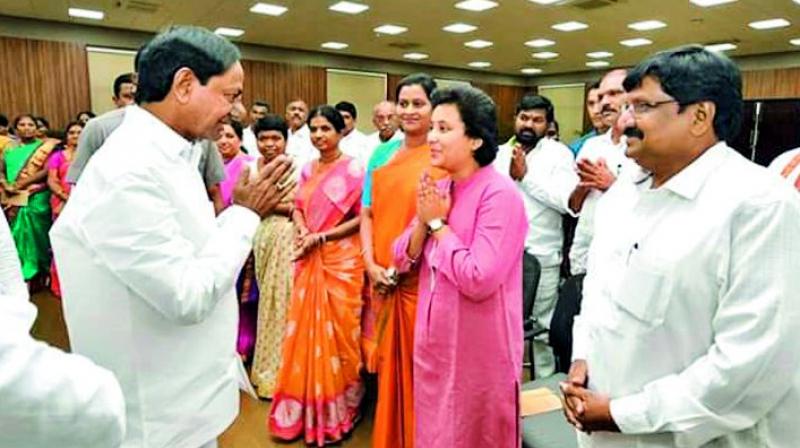 KCR sets Rs 10 crore reward for Telangana\s best local body