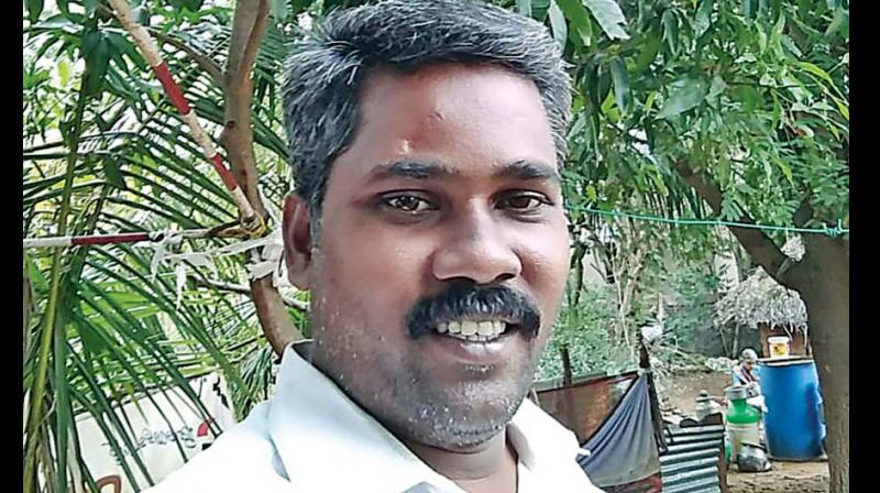 The victim, Balamurugan (41), a resident of Thenpakkam village, was a town secretary of Achrapakam town panchayat and was running a tea stall in the locality.
