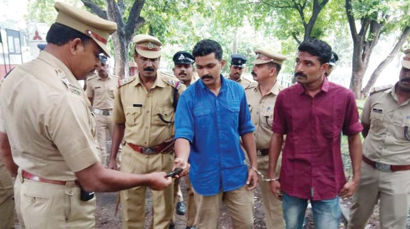 Thiruvananthapuram: Knife recovered from waste dump
