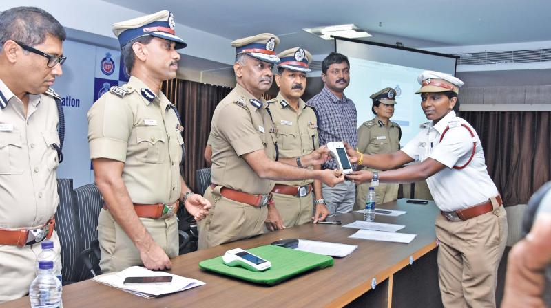 Now, a mobile app to report traffic violations