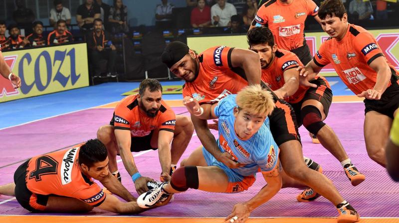 Maintaining their stronghold over Bengal Warriors, U Mumba handed their opponents ninth loss in 10 matches with a 37-31 thrashing.(Photo: PTI)