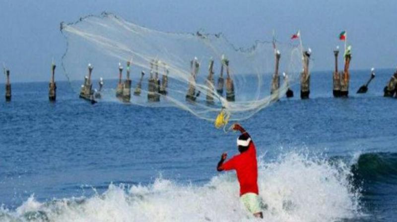 Tamil Nadu fishermen chased away by Lanka navy