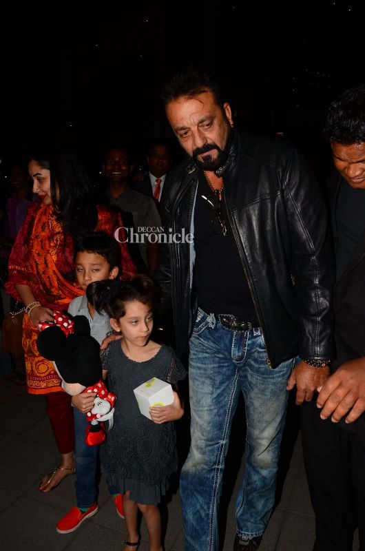 Sanjay Dutt's kids Iqra and Shahraan look cute as family goes out for dinner