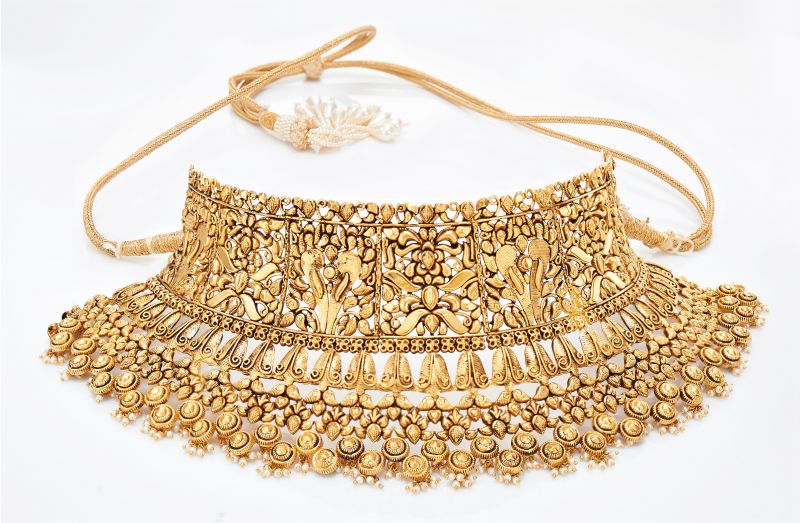 A traditional choker by Jaipur Gems