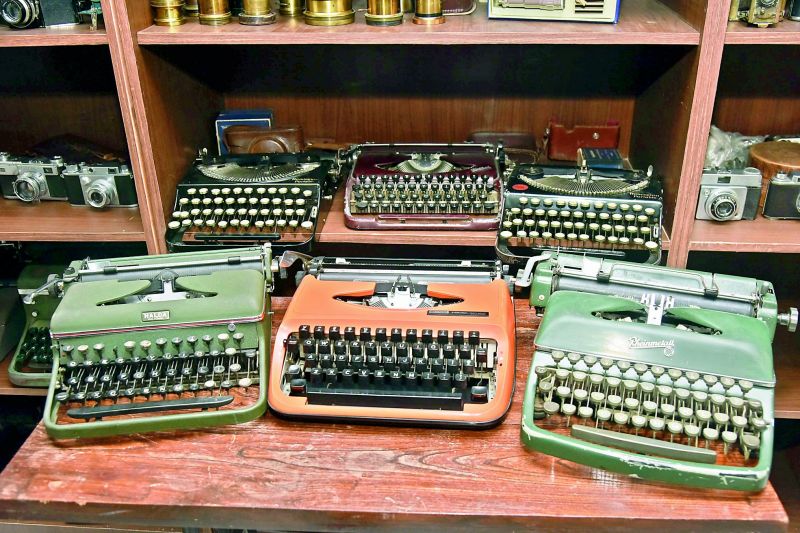 Typewriters from 1920 to 1975