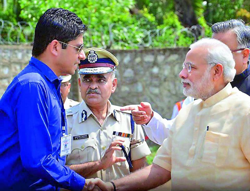 In 2015, two IAS officers in Chhattisgarh were reprimanded for not wearing suits and for wearing sunglasses while receiving Prime Minister Narendra Modi.
