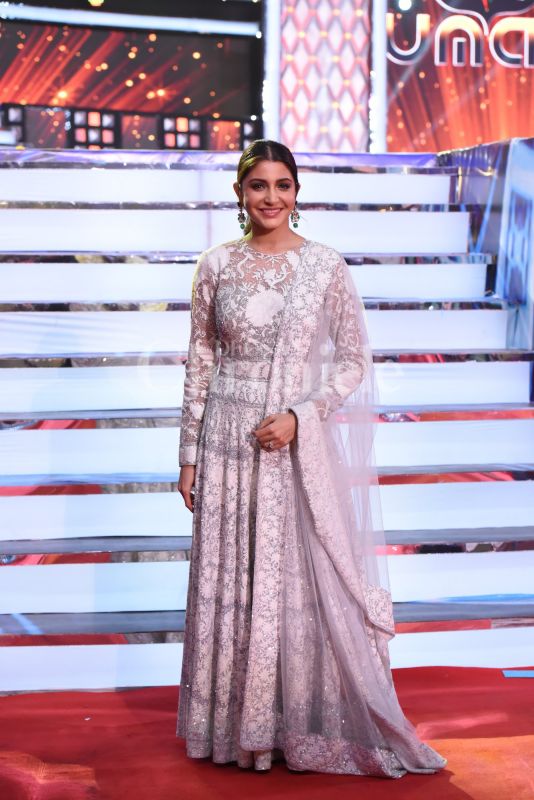 Anushka Sharma Kohli made her first public appearance in Bollywood post marriage to Virat Kohli on the show. She looked pretty in an Indian attire. The actress will soon be seen in 'Zero' and has a small role in Dutt biopic with Ranbir Kapoor.