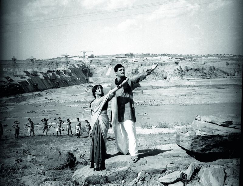 NTR and L.Vijayalakshmi in a still from the classic movie  Ramudu Bheemudu.