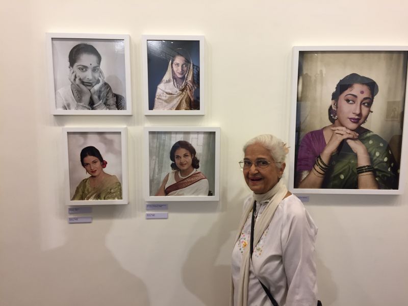 Kamini Kaushal with two pics taken in late fifties and Mala Sinha on side (Photo: Jitendra Arya Foundation)