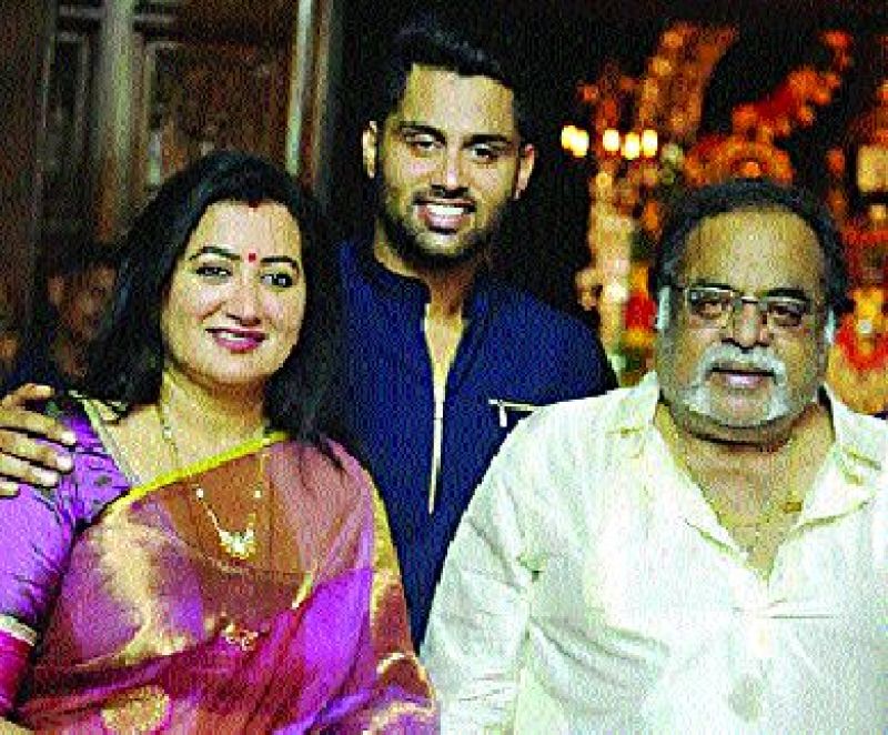 Actor Ambareesh with his wife Sumalatha and son Abhishek