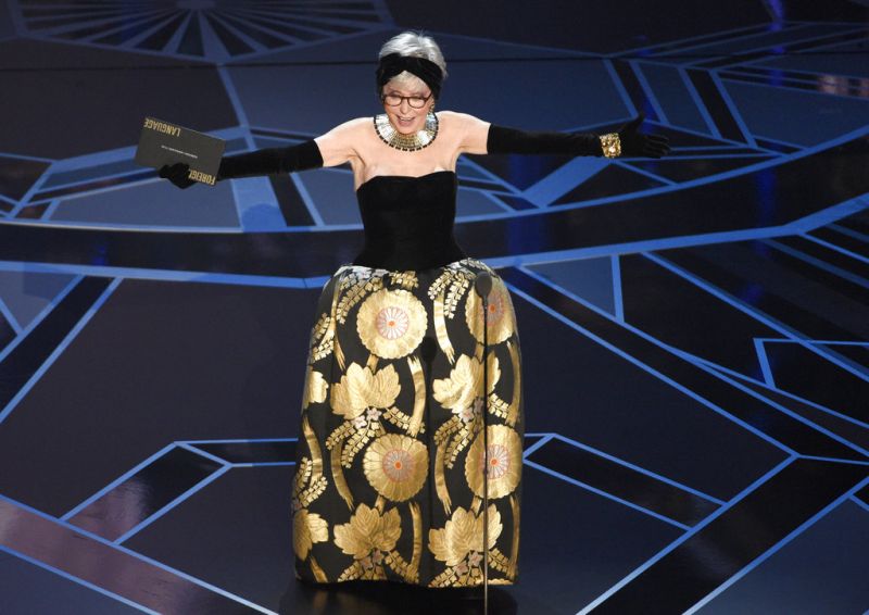 Rita Moreno presents the award for best foreign language film at the Oscars. (Photo: AP)