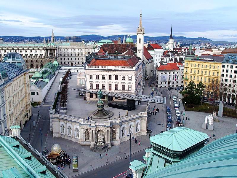 Aerial view of the Albertina Mueum district, Vienna. (Photo: Creative Commons)