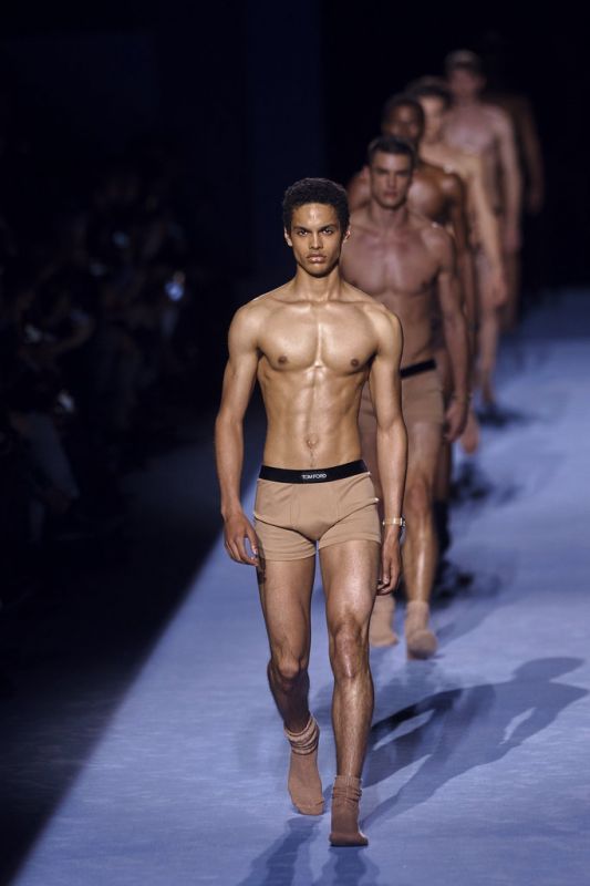 Male models scorch ramp as Ford takes inspiration from Warhorl at NWFW 2018
