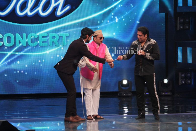 Govinda showcases his trademark dance moves on Indian Idol