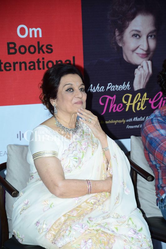 Aamir Khan and Shatrughan Sinha unveil Asha Parekhs book in Delhi