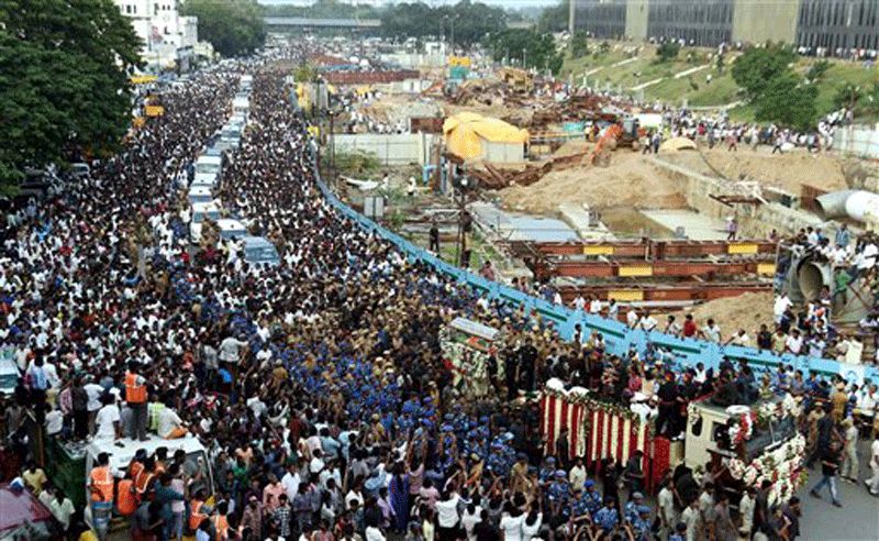 Jayalalithaa laid to rest with full state honours