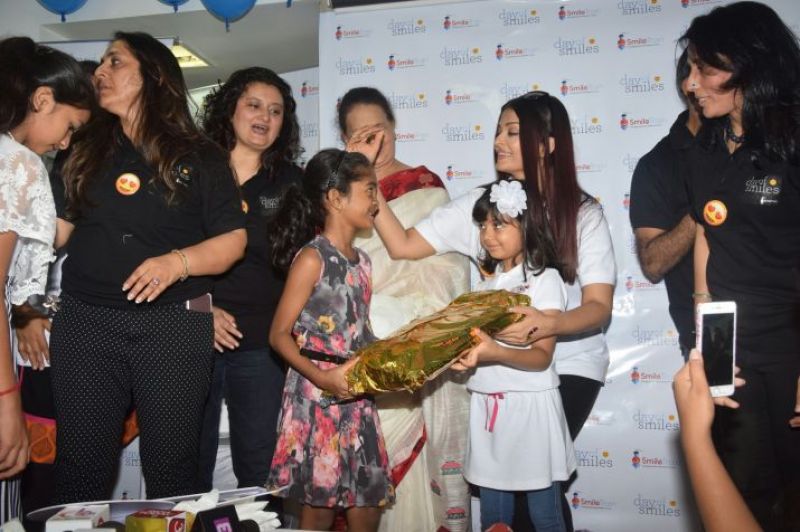 Day of Smiles: Aishwarya celebrates fathers birth anniversary with kids