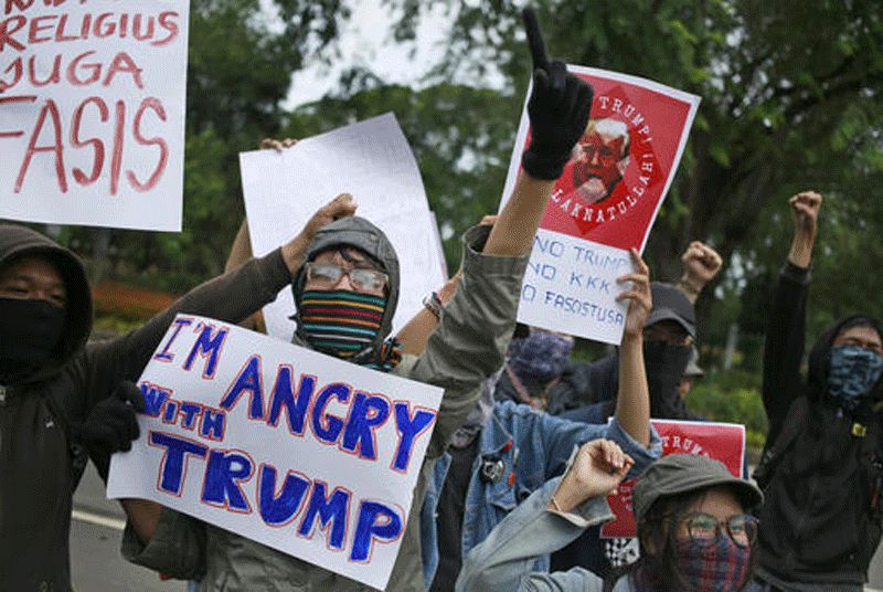 Thousands in Philippines, Indonesia protest against Trumps ban