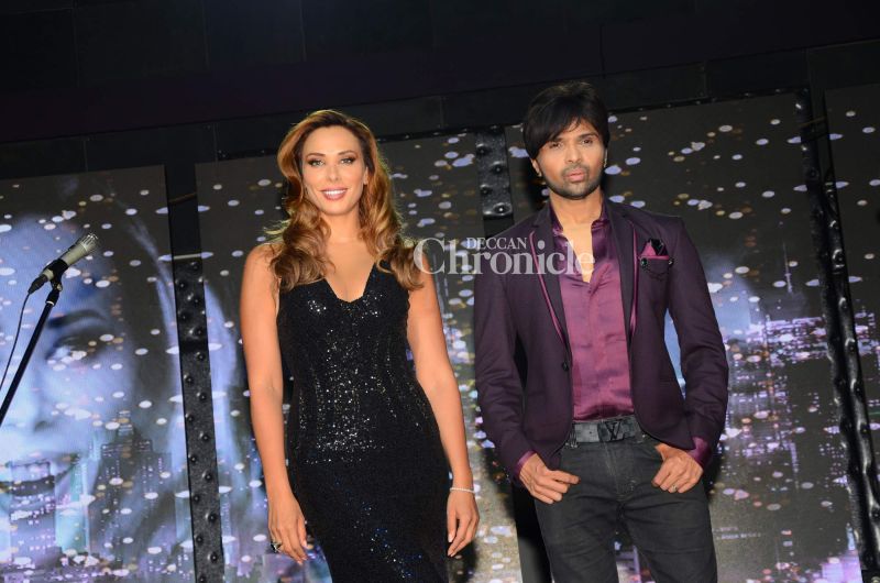 Iulia Vantur shoots with Himesh Reshammiya for music video Iulia Vantur shoots with Himesh Reshammiya for music video