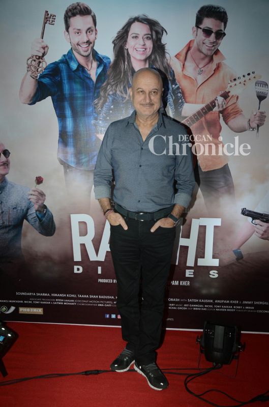 Akshay Kumar, other stars come out to support Anupam Khers Ranchi Diaries