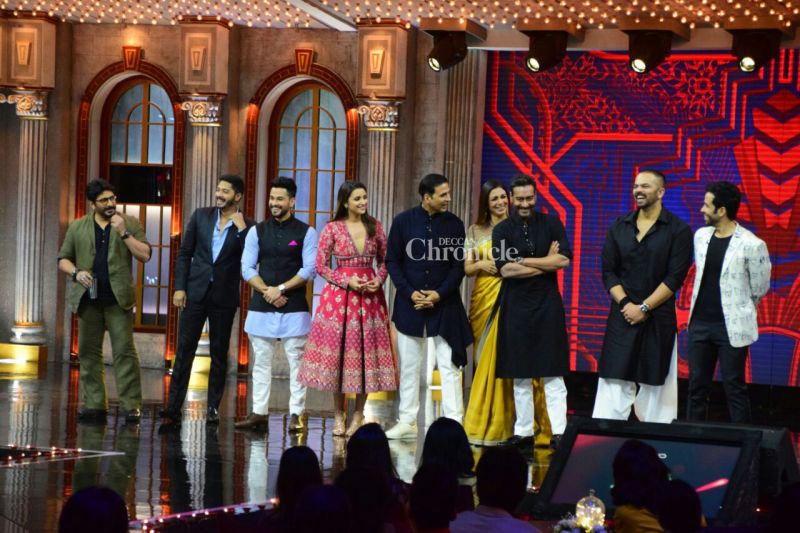 Akshay joins Golmaal Again team in the madness for fun-filled evening