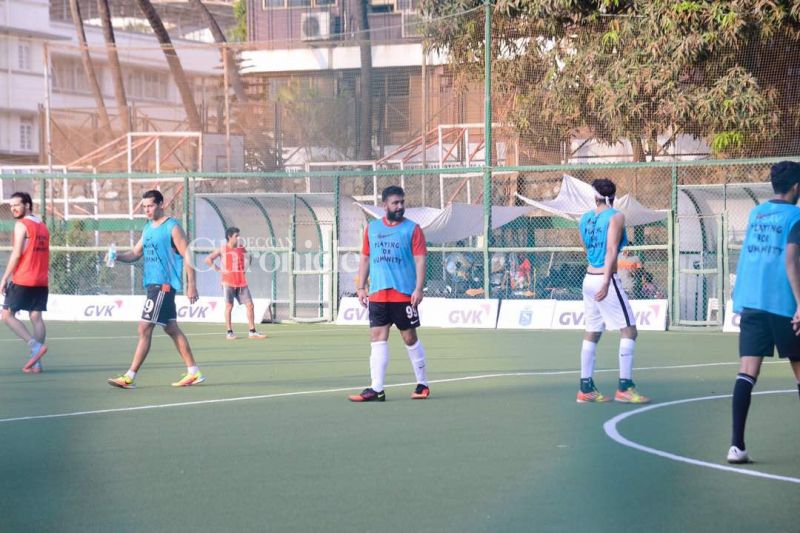 Ranbir Kapoor preps for football match against cops along with other celebs