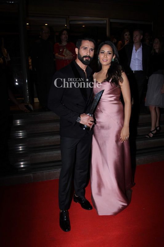 B-Town stars step out in their glamorous best for awards show