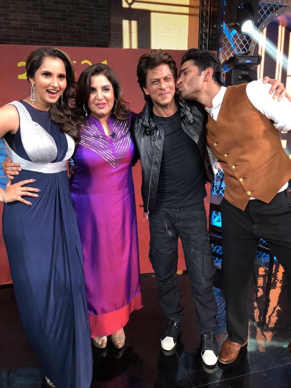 Sushant and Sania battle it out, give tribute to Shah Rukh on Farahs show