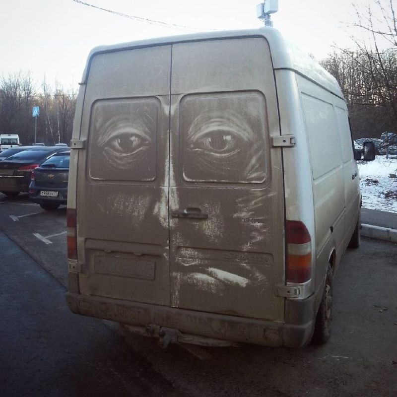 Artist vandalises dirty vehicles parked on streets to create art
