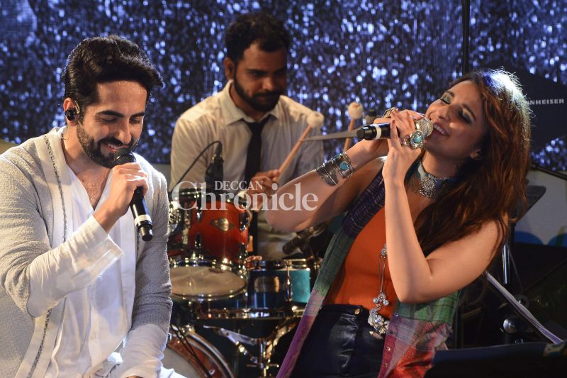 Parineeti-Ayushmann enthrall audiences with their singing skills at concert