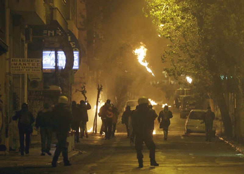 Greek police use tear gas in Athens as left-wing marchers protest Obamas visit