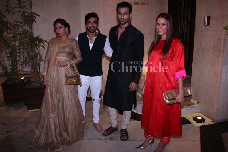 Bollywood stars celebrate Diwali at Manish Malhotras house party!