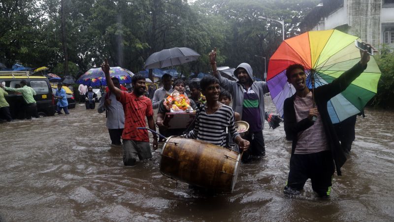 Mumbai comes to standstill as torrential rains take over
