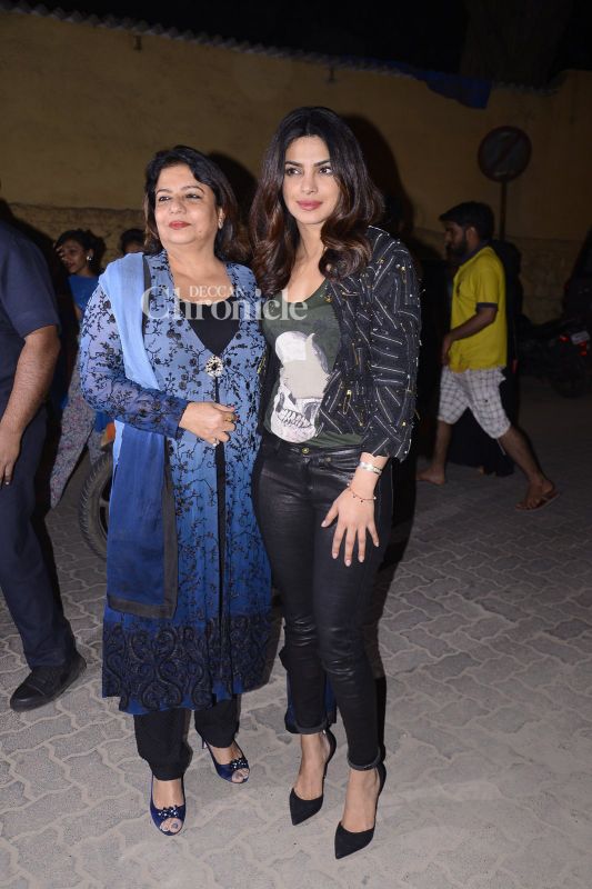 Priyanka, other stars step out in style for bash Priyanka, other stars step out in style for bash
