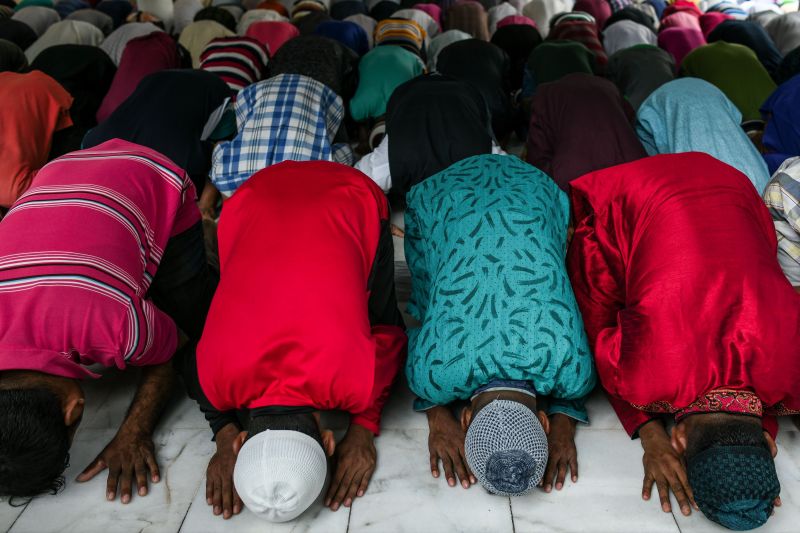 Eid 2018: Muslims worldwide prepare to mark end of Ramadan