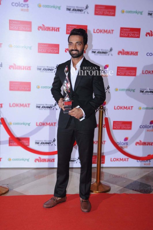 Hrithik, Sonam, Tiger, Radhika, others make fashion statement at awards show Hrithik, Sonam, Tiger, Radhika, others make fashion statement at awards show