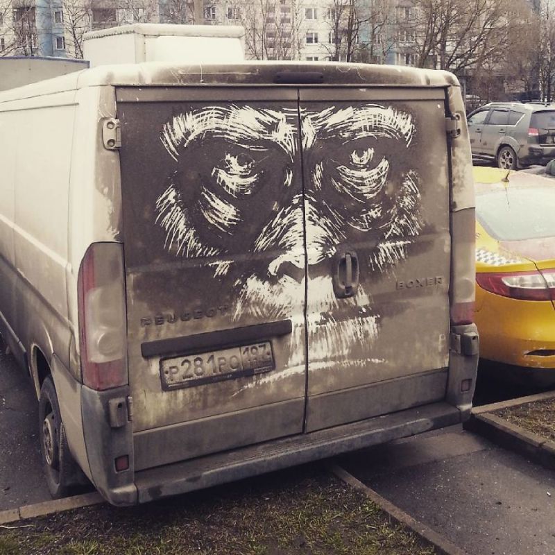 Artist vandalises dirty vehicles parked on streets to create art