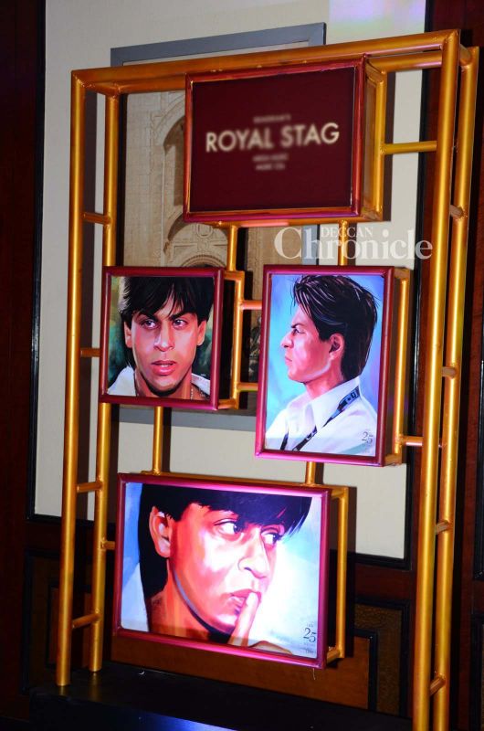 Shah Rukh Khan launches book celebrating his 25 years in film industry