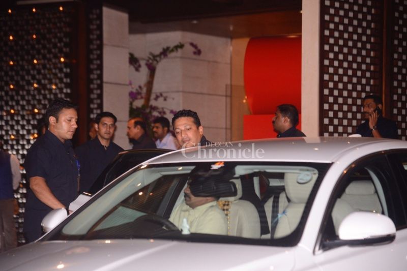 Aamir Khan, John Abraham glam up Ambanis house party
