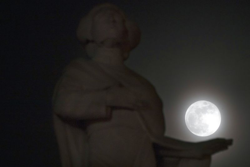 Supermoon: How the world saw the blue-blood lunar surface